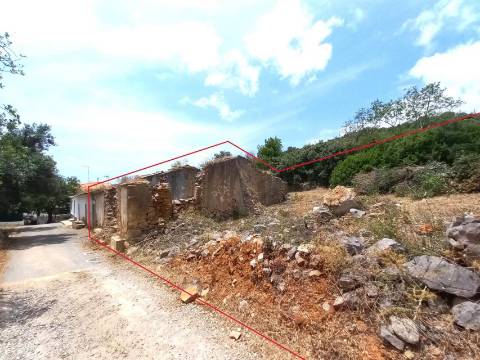 Moradia Devoluta T3 Venda em Santa Bárbara de Nexe,Faro