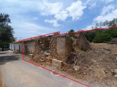 Moradia Devoluta T3 Venda em Santa Bárbara de Nexe,Faro