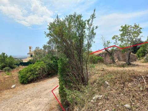 Moradia Devoluta T3 Venda em Santa Bárbara de Nexe,Faro