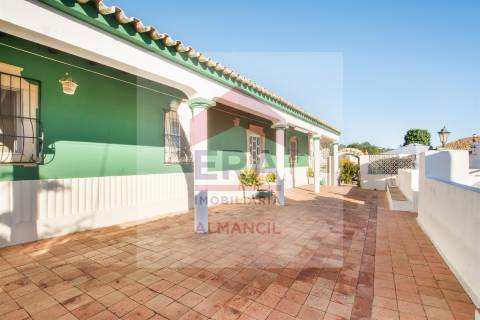 Quinta >=T10 Venda em Almancil,Loulé
