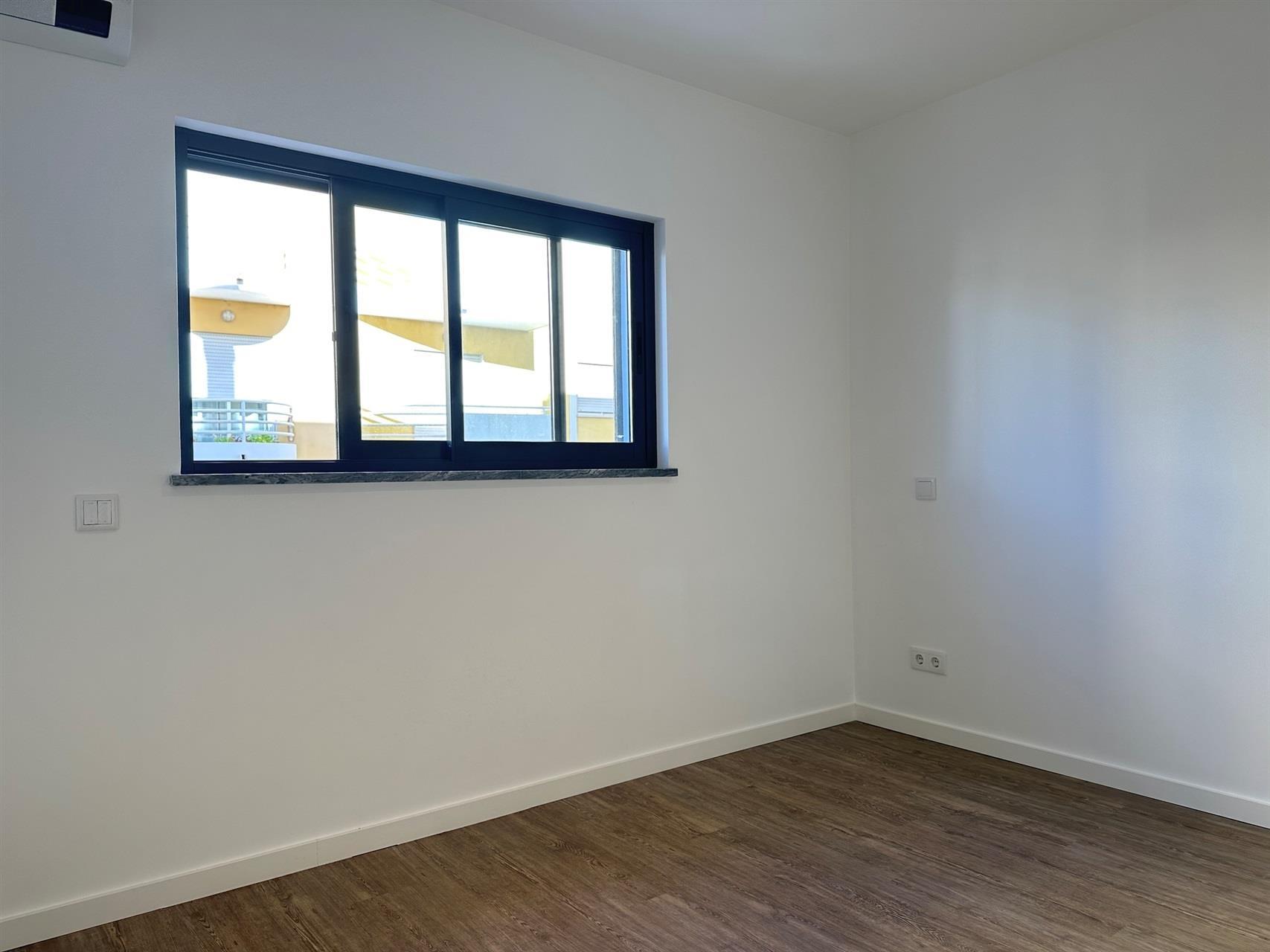 Apartamento T2 Arrendamento em Olhão,Olhão