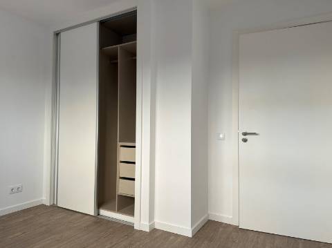 Apartamento T2 Arrendamento em Olhão,Olhão