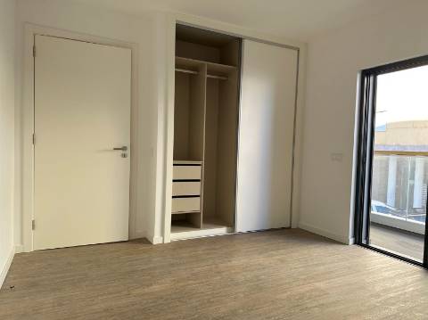 Apartamento T2 Arrendamento em Olhão,Olhão