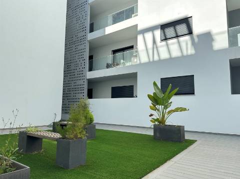 Apartamento T2 Arrendamento em Olhão,Olhão