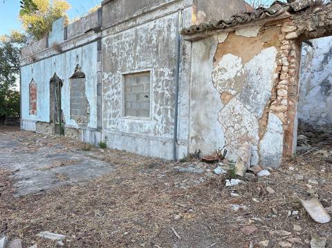 Moradia Isolada T4 Venda em Santa Bárbara de Nexe,Faro