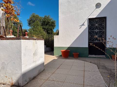 Moradia Geminada T3 Venda em Faro (Sé e São Pedro),Faro