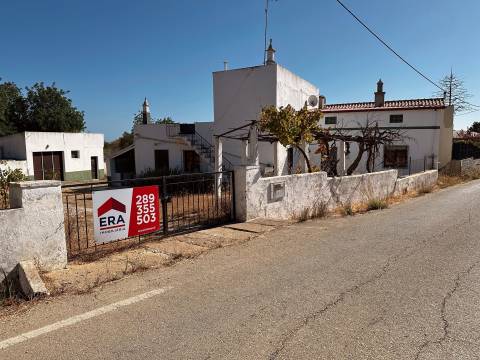 Moradia Geminada T3 Venda em Faro (Sé e São Pedro),Faro