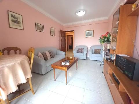 Apartamento T2 Venda em Quarteira,Loulé