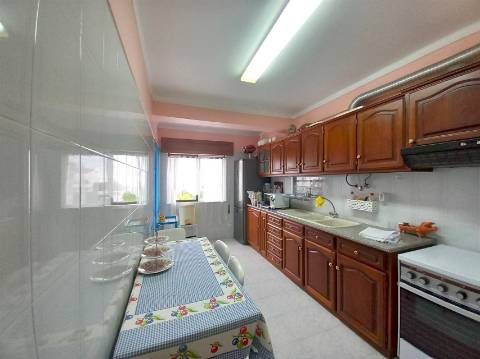 Apartamento T2 Venda em Quarteira,Loulé