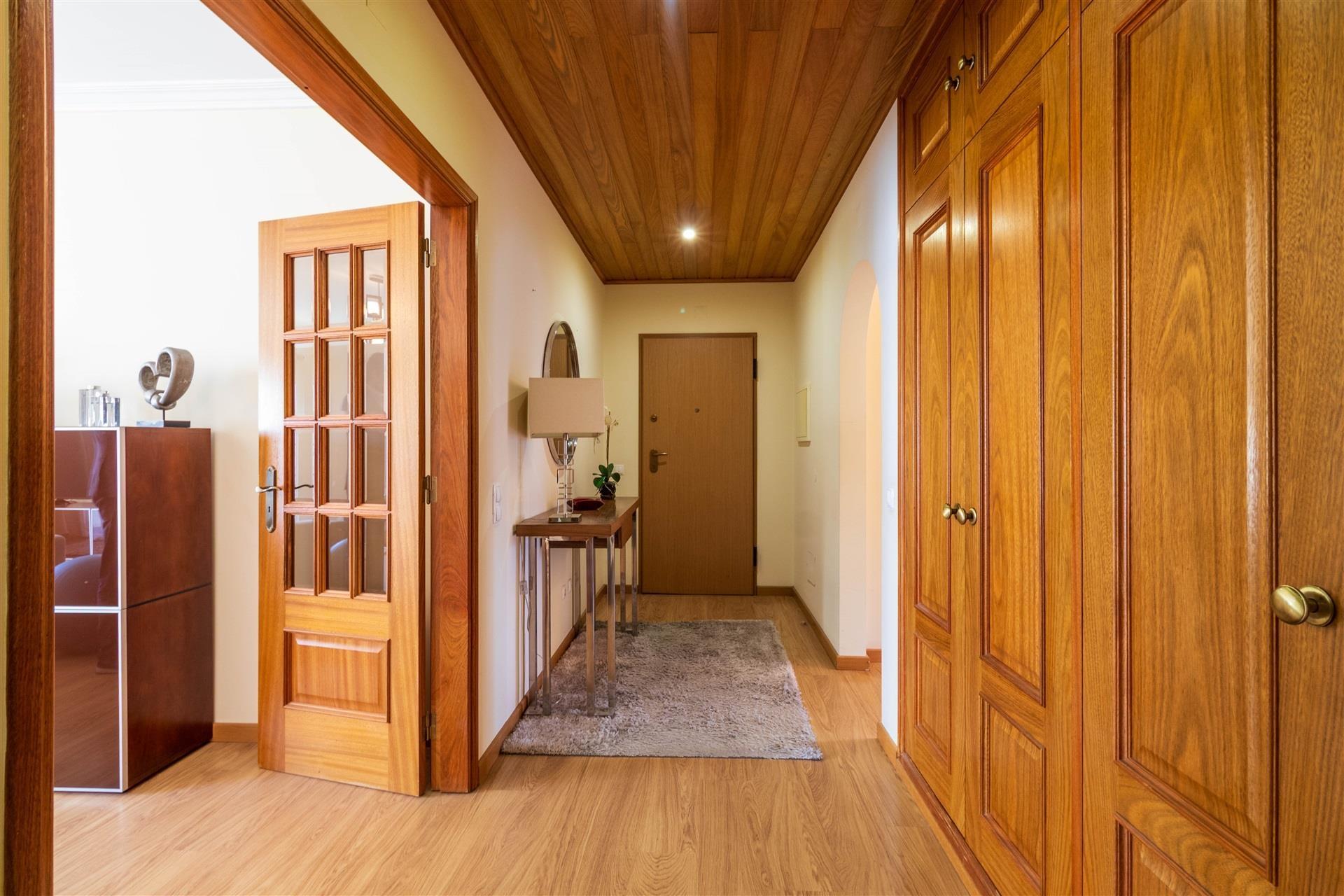 Apartamento T3 Venda em Quarteira,Loulé