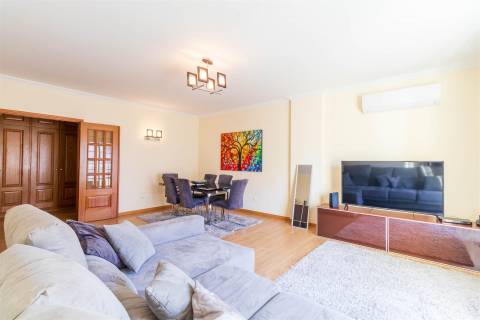 Apartamento T3 Venda em Quarteira,Loulé