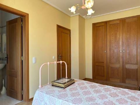 Apartamento T4 Venda em Faro (Sé e São Pedro),Faro
