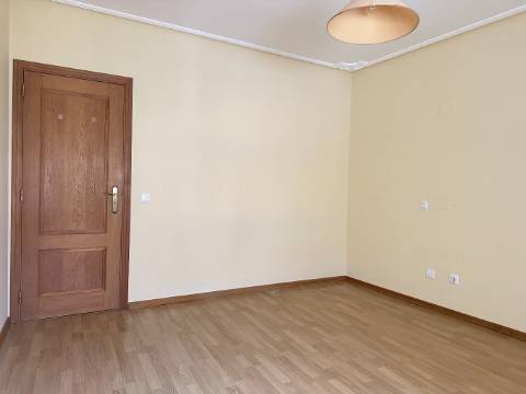Apartamento T4 Venda em Faro (Sé e São Pedro),Faro