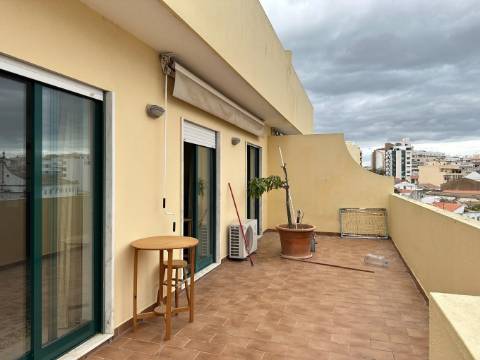 Apartamento T4 Venda em Faro (Sé e São Pedro),Faro