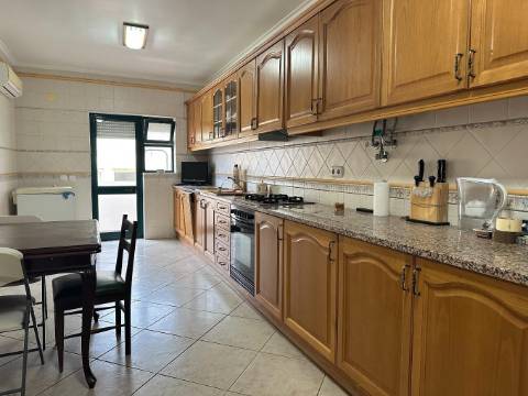 Apartamento T4 Venda em Faro (Sé e São Pedro),Faro