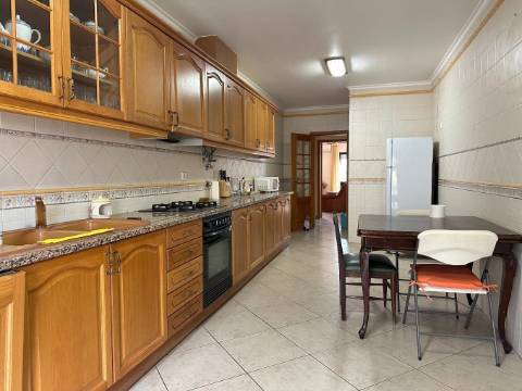 Apartamento T4 Venda em Faro (Sé e São Pedro),Faro