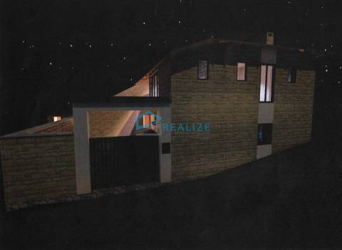 Moradia para reconstruir em Magarelos, Mouçós