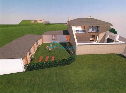 Moradia para reconstruir em Magarelos, Mouçós