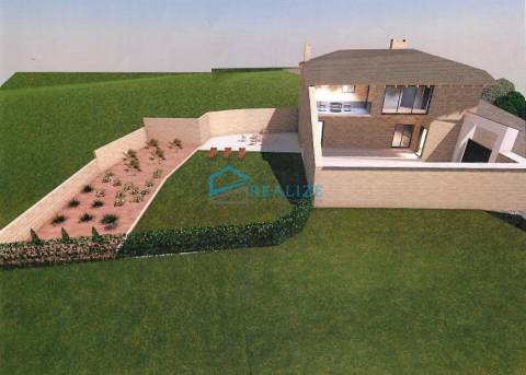 Moradia para reconstruir em Magarelos, Mouçós