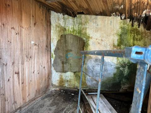 Moradia para reconstruir em Magarelos, Mouçós