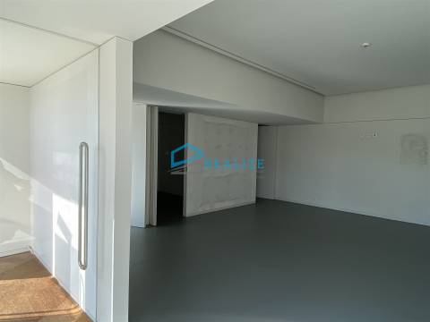 Loja junto ao Mercado de Vila Real