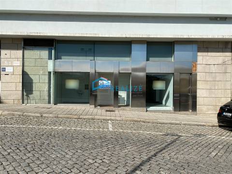 Loja junto ao Mercado de Vila Real