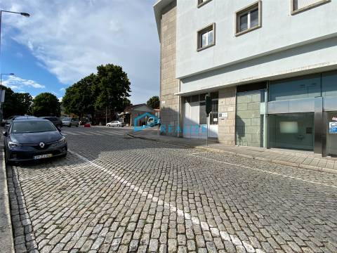 Loja junto ao Mercado de Vila Real