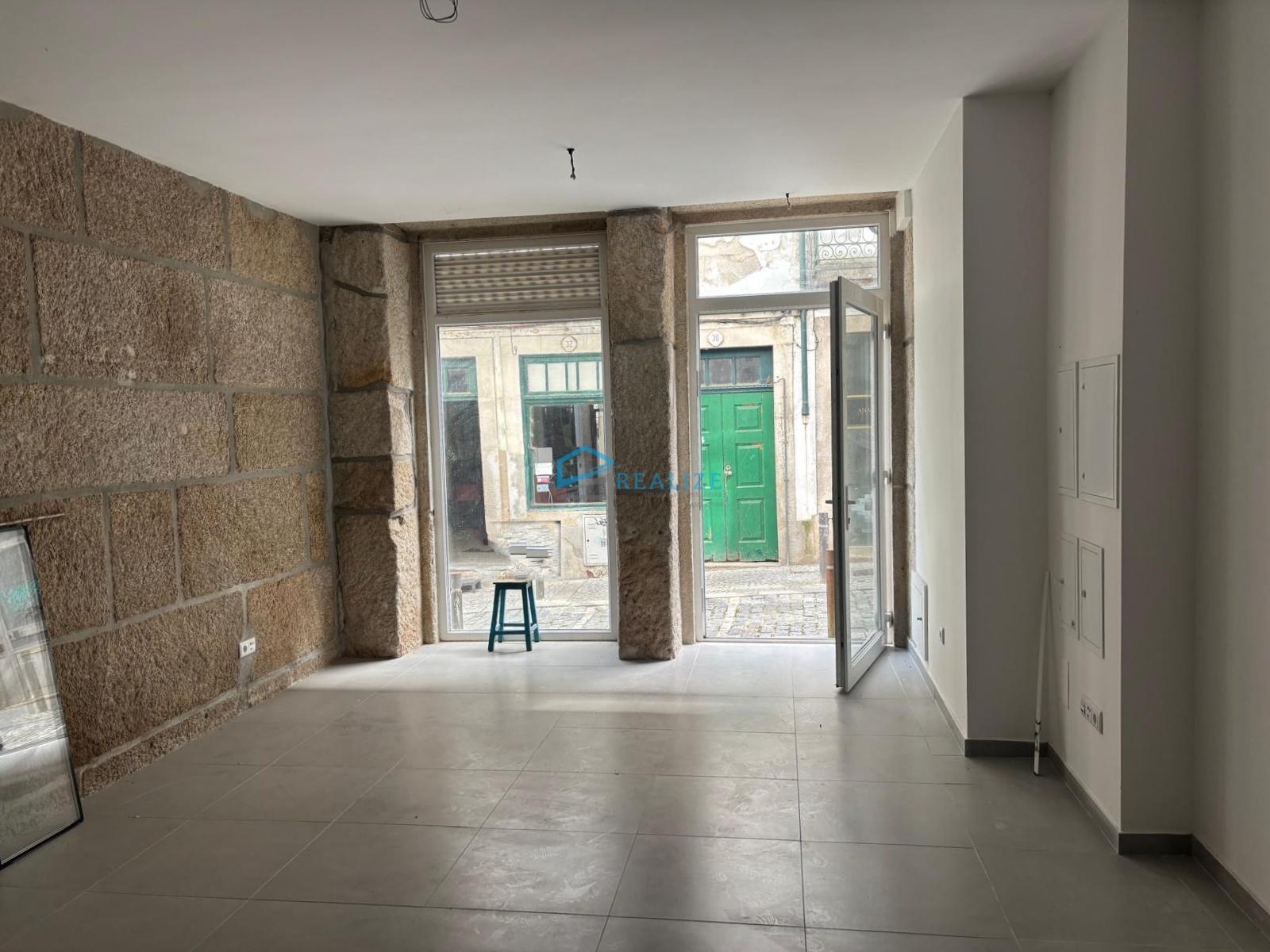 Loja  Arrendamento em Vila Real (Nossa Senhora da Conceição, São Pedro e São Dinis),Vila Real