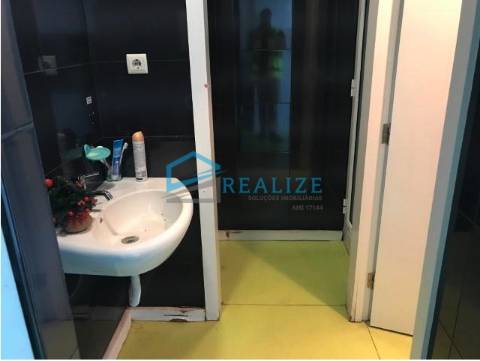 Loja comercial em Valpaços