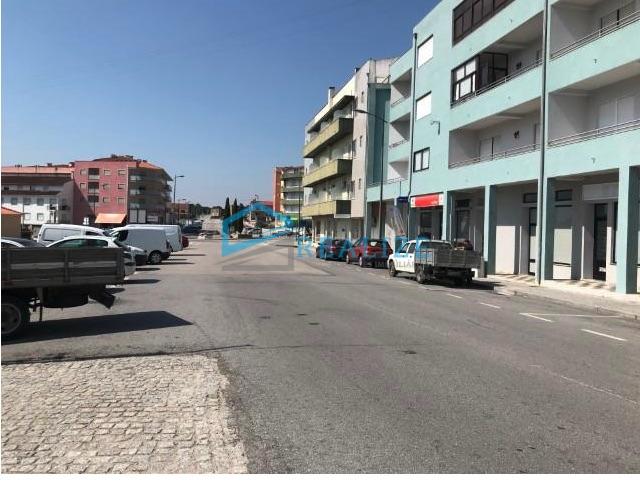 Loja comercial em Valpaços