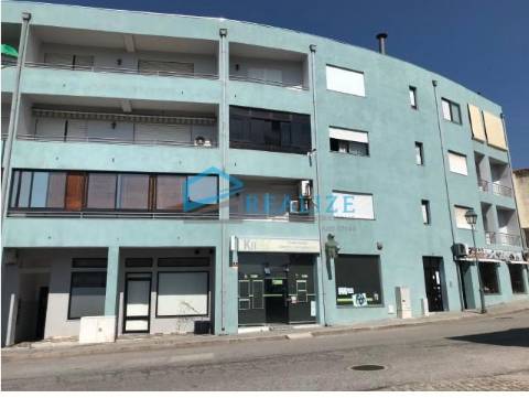 Loja comercial em Valpaços