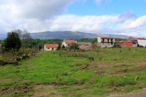 Terreno com 7141 m2