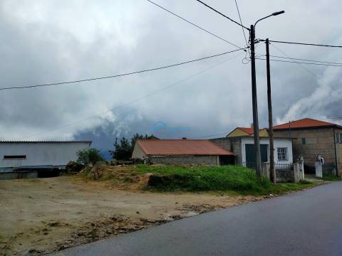 Ruína para reconstrução em Varge