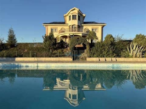 Moradia Isolada T9 Venda em Mirandela,Mirandela