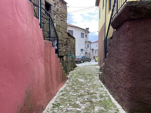 Moradia em Parada de Pinhão