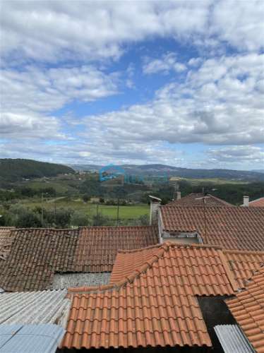 Moradia em Parada de Pinhão