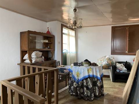 Moradia em Parada de Pinhão