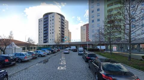 2 Armazens na torre das flores.