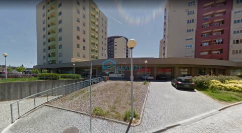 2 Armazens na torre das flores.