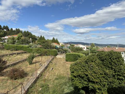 Mansão histórica no coração de Sabrosa.