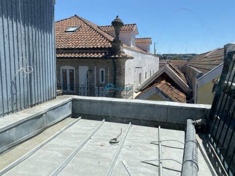 Prédio no Centro Histórico de Vila Real para arrendar.