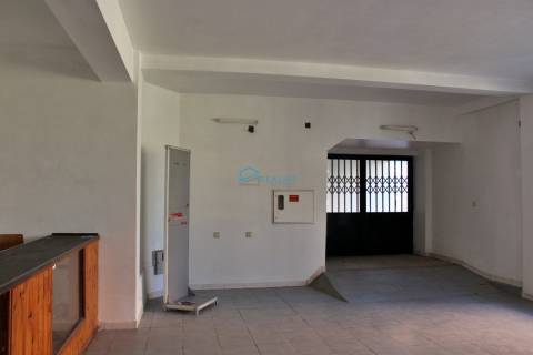 Loja no centro de Santa Marta de Penaguião