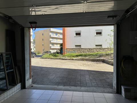 Armazém  em Lordelo