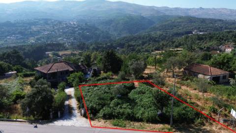 Terreno para construção com 2220 m² em Adoufe, Vila Real