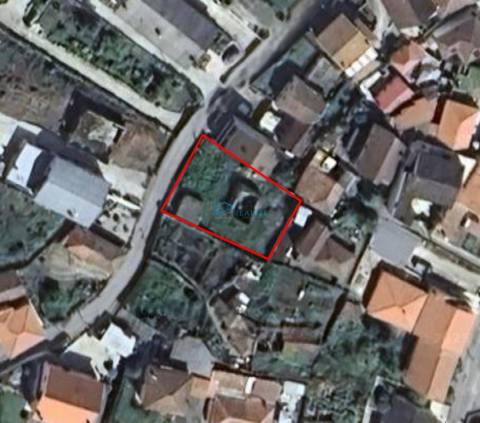 Moradia para Remodelar com Projeto Aprovado – 412 m² em Vila Real