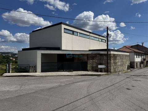 Moradia T4+1 Venda em Borbela e Lamas de Olo,Vila Real