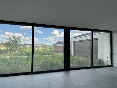 Moradia T4+1 Venda em Borbela e Lamas de Olo,Vila Real