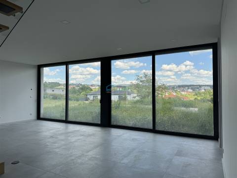 Moradia T4+1 Venda em Borbela e Lamas de Olo,Vila Real