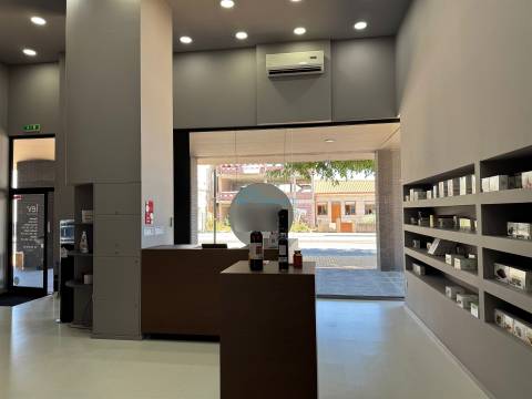 Loja  Arrendamento em Vila Real (Nossa Senhora da Conceição, São Pedro e São Dinis),Vila Real