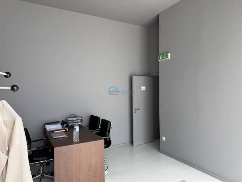 Loja  Arrendamento em Vila Real (Nossa Senhora da Conceição, São Pedro e São Dinis),Vila Real